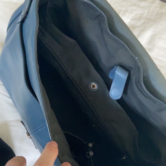 Authentic Coach Hudson Messenger Bag - Picture 9 of 10